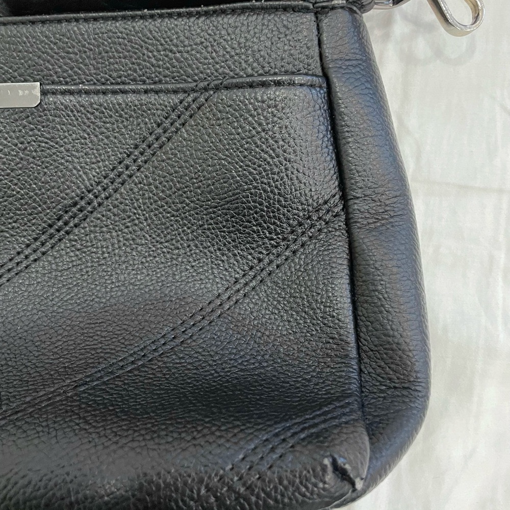 Elegant Black Cross Body Bag - Picture 6 of 16